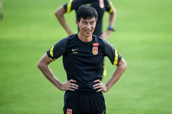 谈到角色与片中“熊”的关联，周冬雨说：“熊来自延边朝鲜族的民族传说，熊嗅到她脚上的伤疤，是一种对她内心伤痛的关照和告别